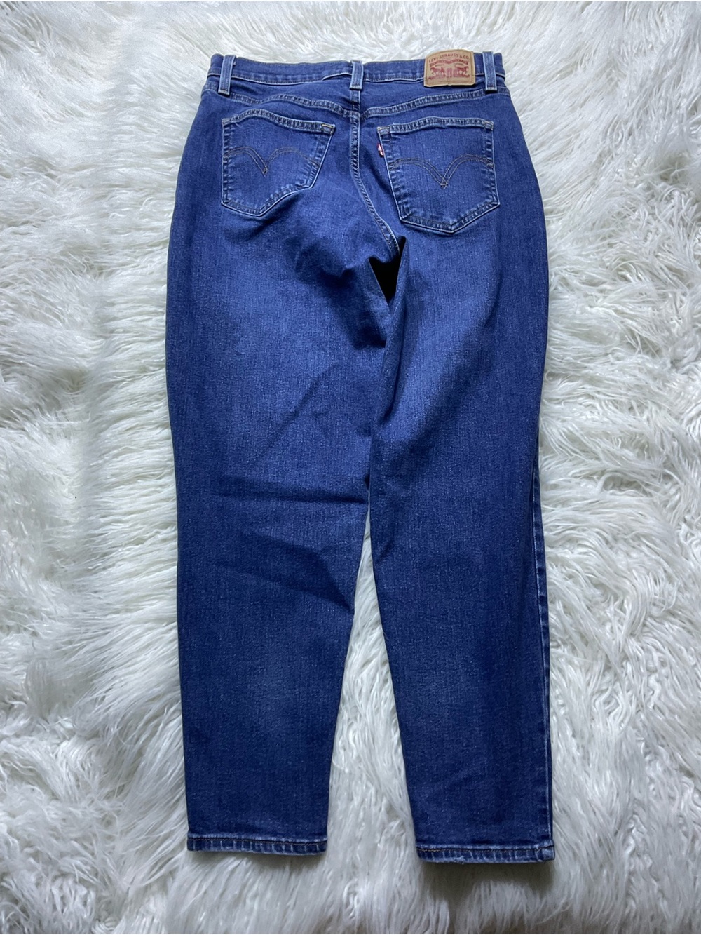 Levi’s High Waisted Mom Jeans - Winter Cloud - Picture 4 of 5